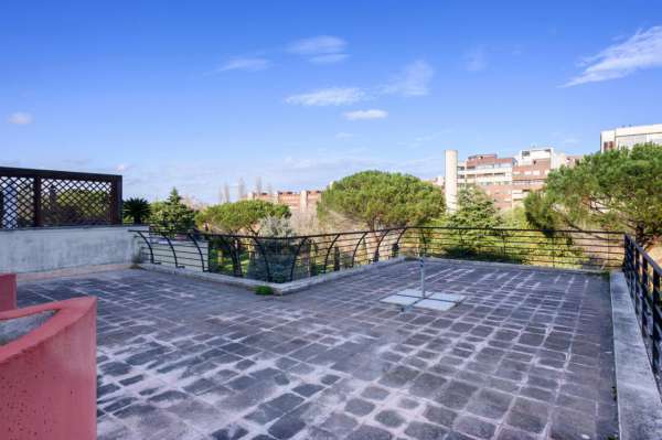 Foto Appartamento in vendita a Roma