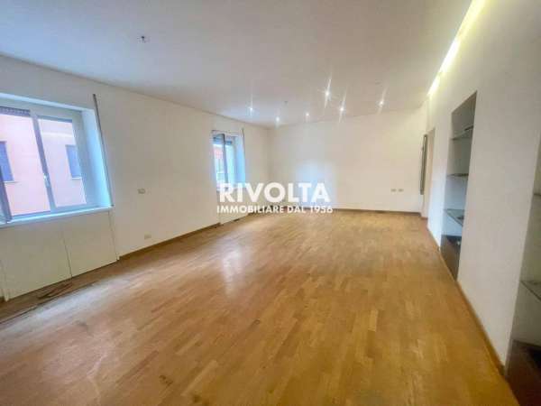 Foto Appartamento in vendita a Roma