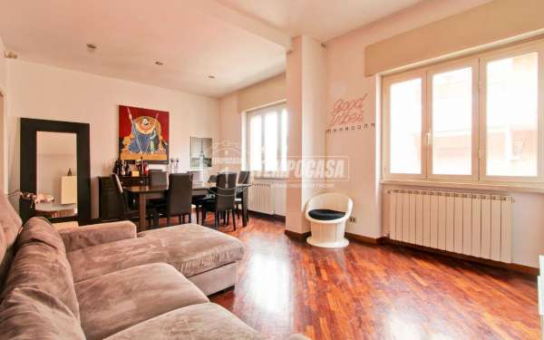 Foto Appartamento in vendita a Roma