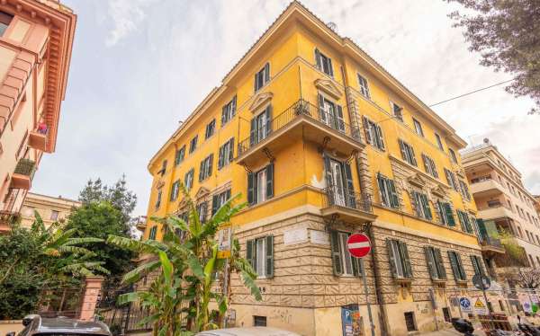 Foto Appartamento in vendita a Roma