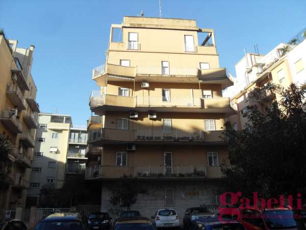 Foto Appartamento in vendita a Roma