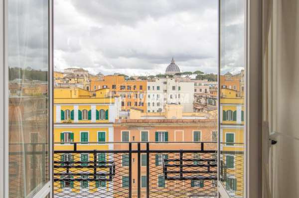 Foto Appartamento in vendita a Roma