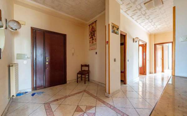 Foto Appartamento in vendita a Roma