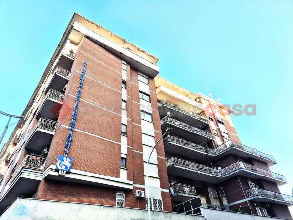 Foto Appartamento in vendita a Roma