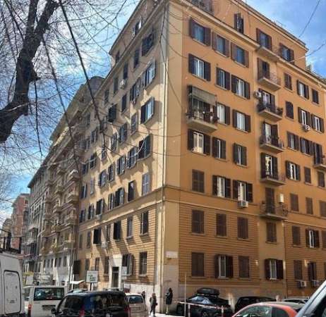 Foto Appartamento in vendita a Roma
