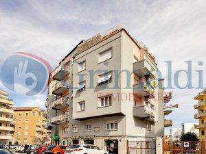 Foto Appartamento in vendita a Roma