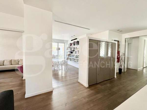 Foto Appartamento in vendita a Roma