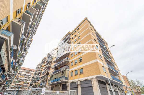 Foto Appartamento in vendita a Roma
