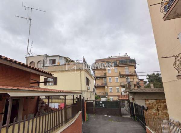 Foto Appartamento in vendita a Roma