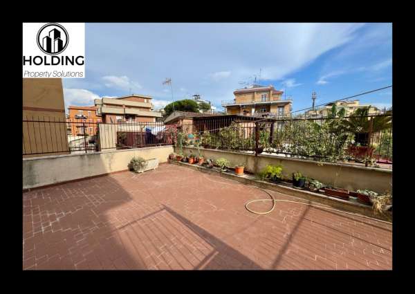 Foto Appartamento in vendita a Roma