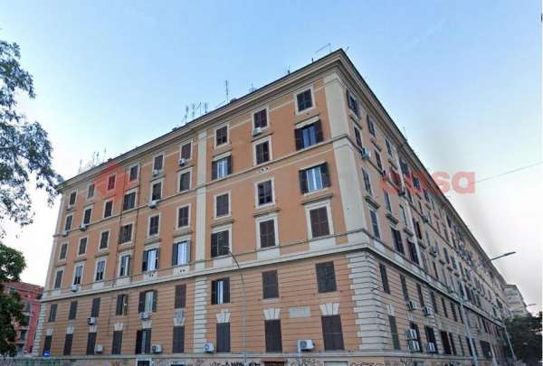 Foto Appartamento in vendita a Roma