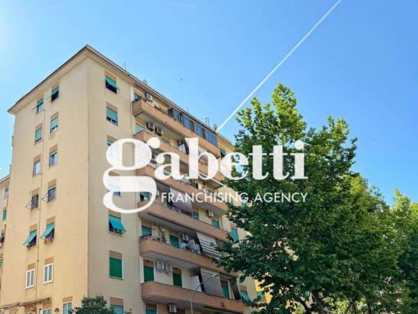 Foto Appartamento in vendita a Roma