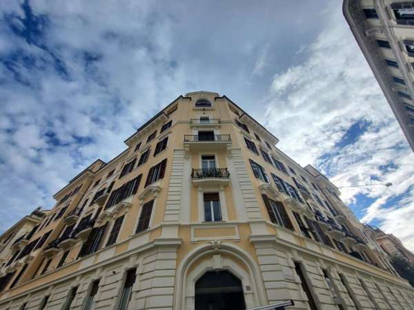 Foto Appartamento in vendita a Roma