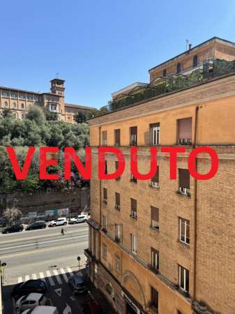Foto Appartamento in vendita a Roma