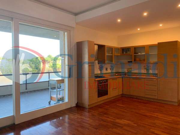 Foto Appartamento in vendita a Roma