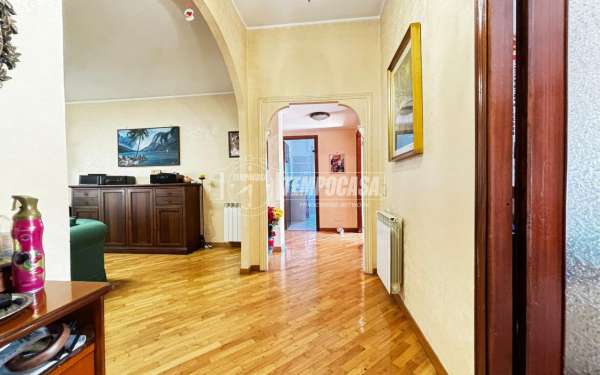 Foto Appartamento in vendita a Roma