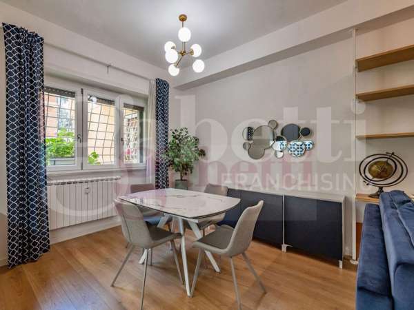 Foto Appartamento in vendita a Roma