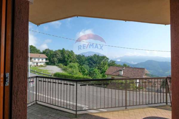 Foto Appartamento in vendita a Roncola