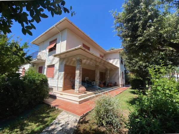 Foto Appartamento in vendita a Rosignano Marittimo