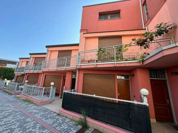 Foto Appartamento in vendita a Rozzano