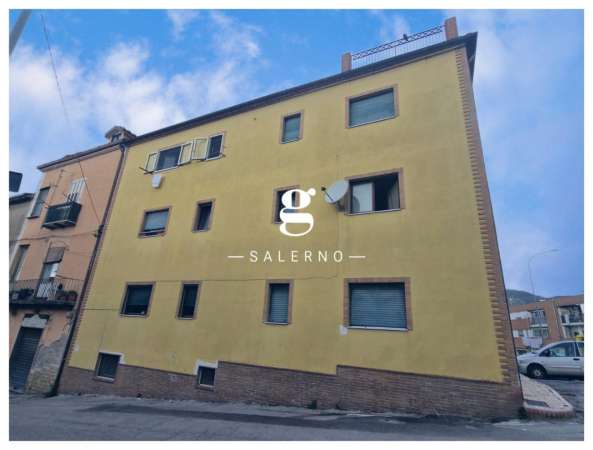 Foto Appartamento in vendita a Salerno