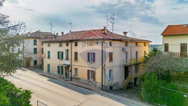 Foto Appartamento in vendita a Salsomaggiore Terme