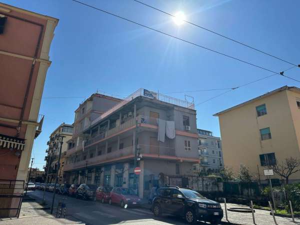 Foto Appartamento in vendita a San Giorgio A Cremano