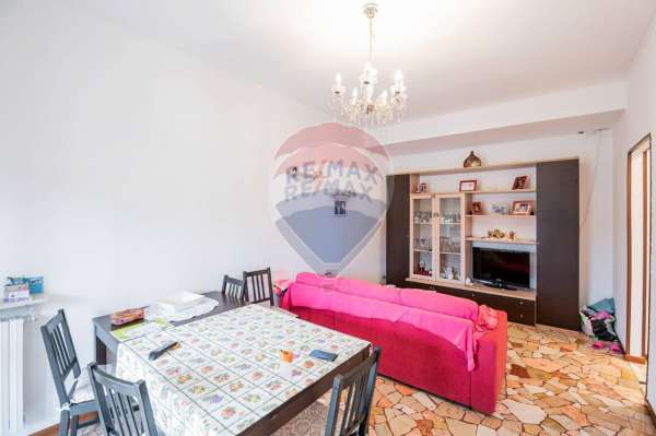 Foto Appartamento in vendita a San Giuliano Milanese