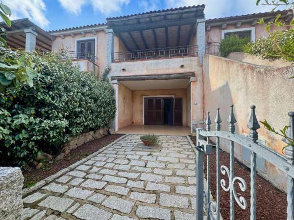 Foto Appartamento in vendita a San Teodoro