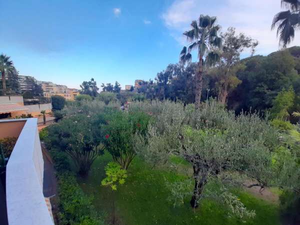 Foto Appartamento in vendita a Sanremo