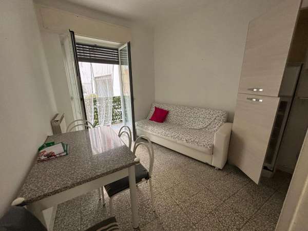 Foto Appartamento in vendita a Sanremo