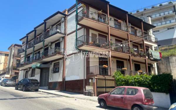 Foto Appartamento in vendita a Sant'Agata Li Battiati