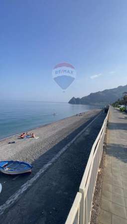 Foto Appartamento in vendita a Sant'Alessio Siculo