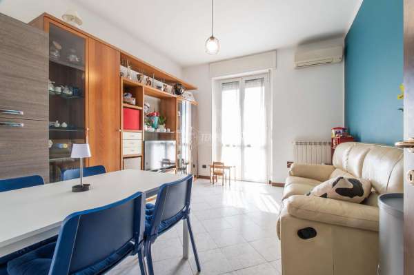 Foto Appartamento in vendita a Saronno