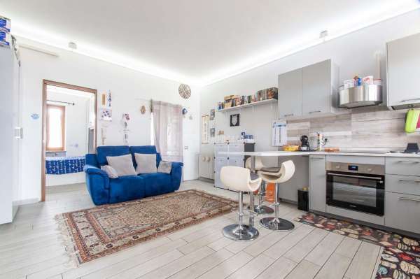 Foto Appartamento in vendita a Saronno