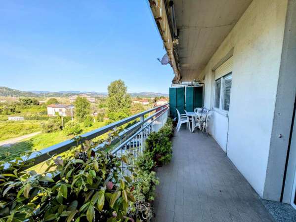 Foto Appartamento in vendita a Sarzana