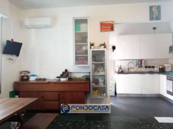 Foto Appartamento in vendita a Savona, Villetta