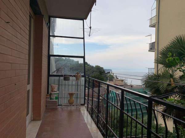 Foto Appartamento in vendita a Savona