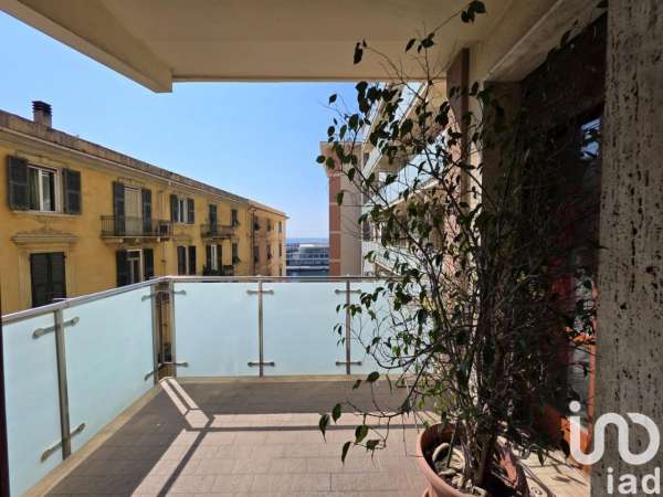 Foto Appartamento in vendita a Savona