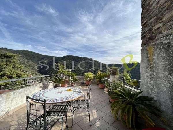 Foto Appartamento in vendita a Seborga