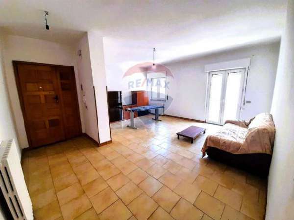 Foto Appartamento in vendita a Serra San Bruno - 4 locali 123mq