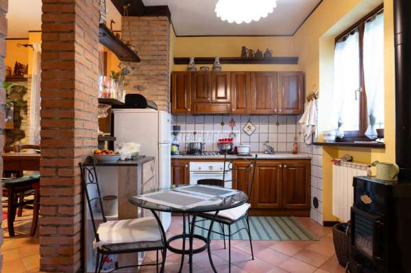 Foto Appartamento in vendita a Serramazzoni