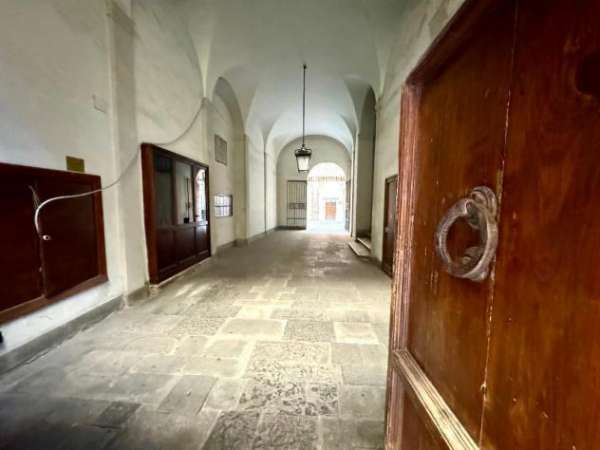 Foto Appartamento in vendita a Siena 200 mq  Rif: 1243109