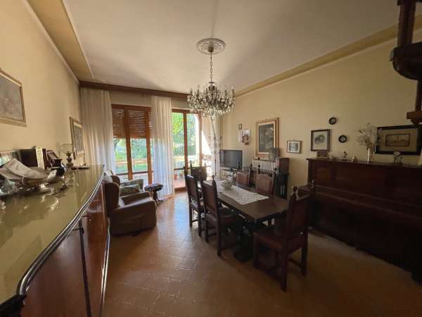 Foto Appartamento in vendita a Siena