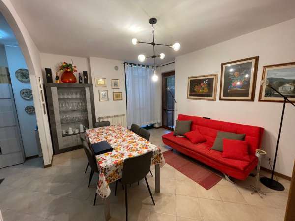 Foto Appartamento in vendita a Siena