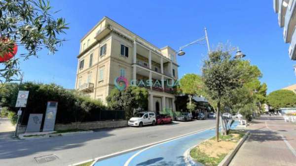 Foto Appartamento in vendita a Silvi