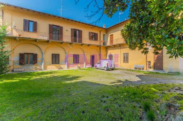 Foto Appartamento in vendita a Solbiate Arno