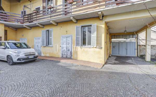 Foto Appartamento in vendita a Somma Lombardo