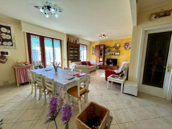Foto Appartamento in vendita a Spicchio - Vinci 81 mq  Rif: 1314911