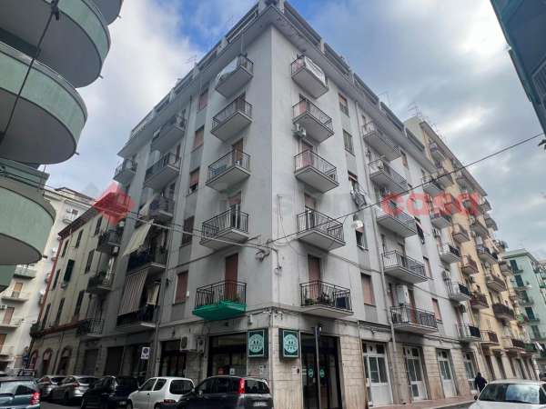 Foto Appartamento in vendita a Taranto